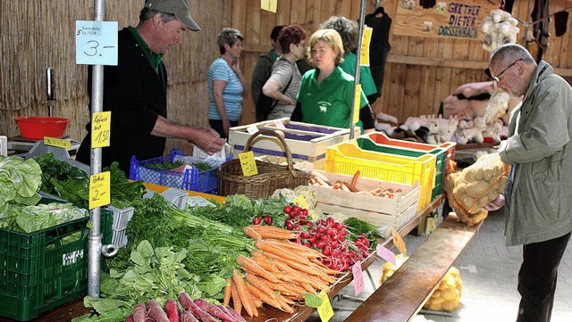 Vom Gemsegarten frisch auf den Tisch:...bei den warmen Frhlingstemperaturen.   | Foto: Heiner Fabry