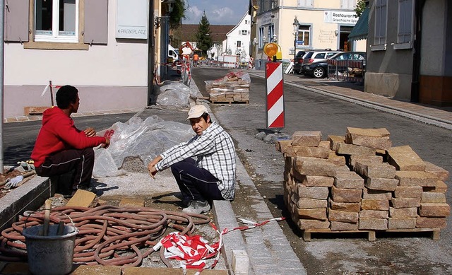 Arbeiter in der Hauptstrae streikten ...tein,  mit der Zahlung im Verzug war.   | Foto: Sigrid Umiger