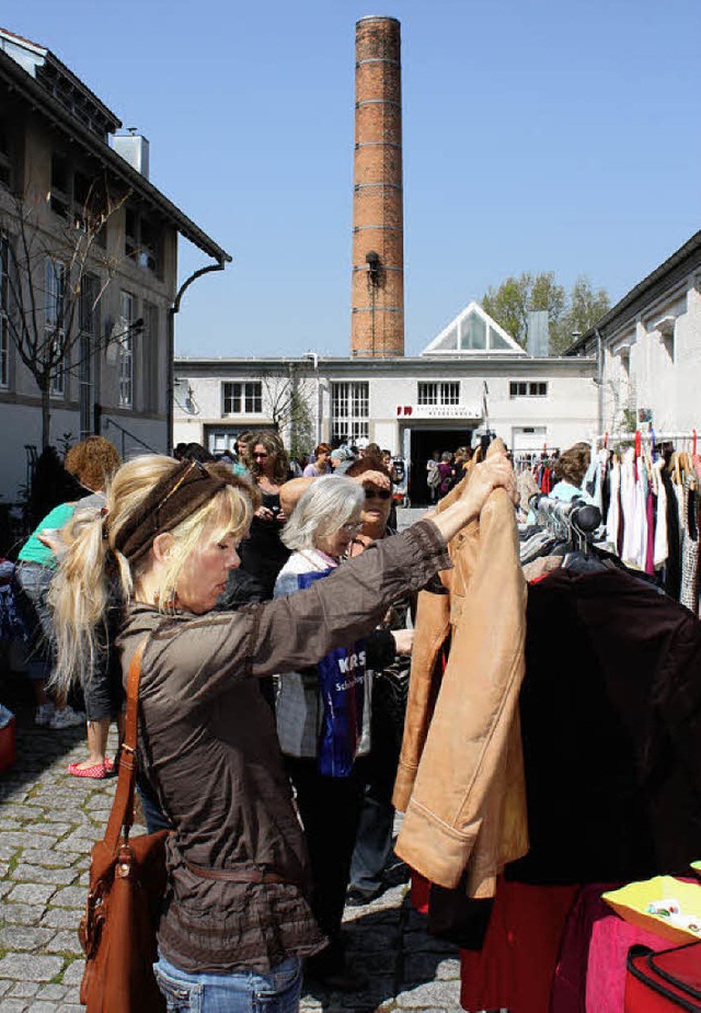 Gut besucht: Frauenflohmarkt   | Foto: Jacob