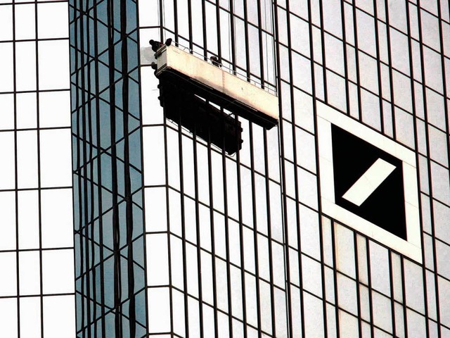 In der Kritik: die Deutsche Bank und...  | Foto: DDP