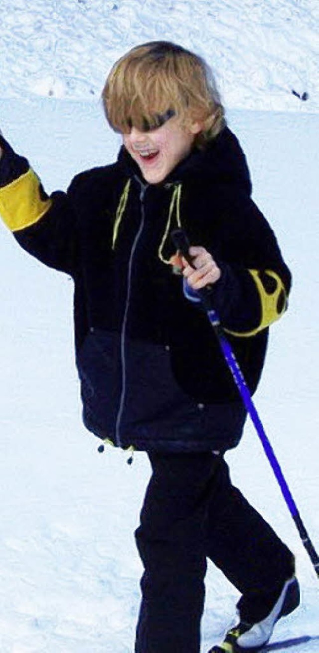 Tom auf Skiern: Im Winter macht er Biathlon.   | Foto: Privat