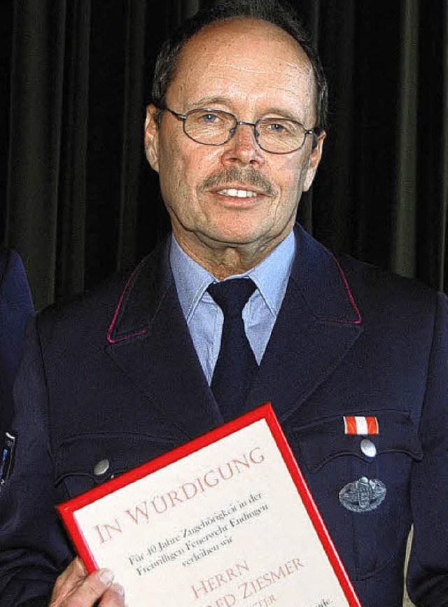 Seit 40 Jahren bei der Feuerwehr aktiv: Manfred Ziesmer.   | Foto: Vitt