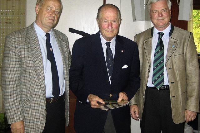 Golfclub macht Alex P. Gtermann zum Ehrenmitglied