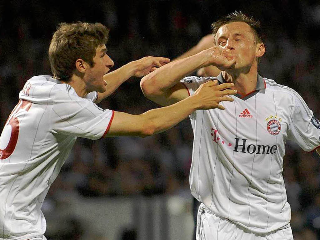 Ivica Olic ist nach seinem – unechten – Hattrick nicht zu halten.