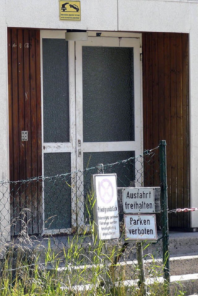 Die Tren zum Asylbewerberhaus im Obst... sich wieder fr 50 Flchtlinge ffnen  | Foto: Thomas Winckelmann