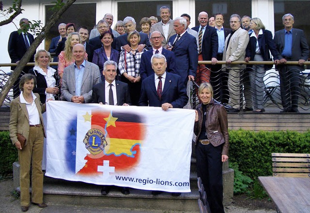 Die vom Lions Club Eingeladenen erspielten 3000 Euro an Spenden.   | Foto: BZ