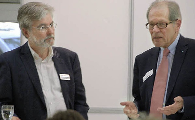 Lockeres Interview: Chefredakteur Thomas Hauser im Gesprch mit Manfred Noppel  | Foto: Peter Gerigk