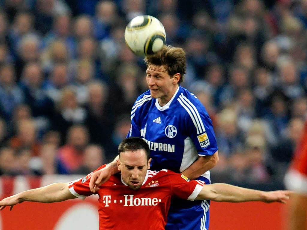 Springt Schalkes Benedikt Hwedes im letzten Moment in den Kader?