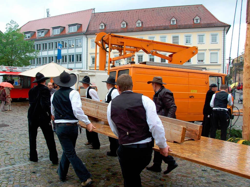 Das Wegtragen der Hilfsmittel bleibt Handarbeit