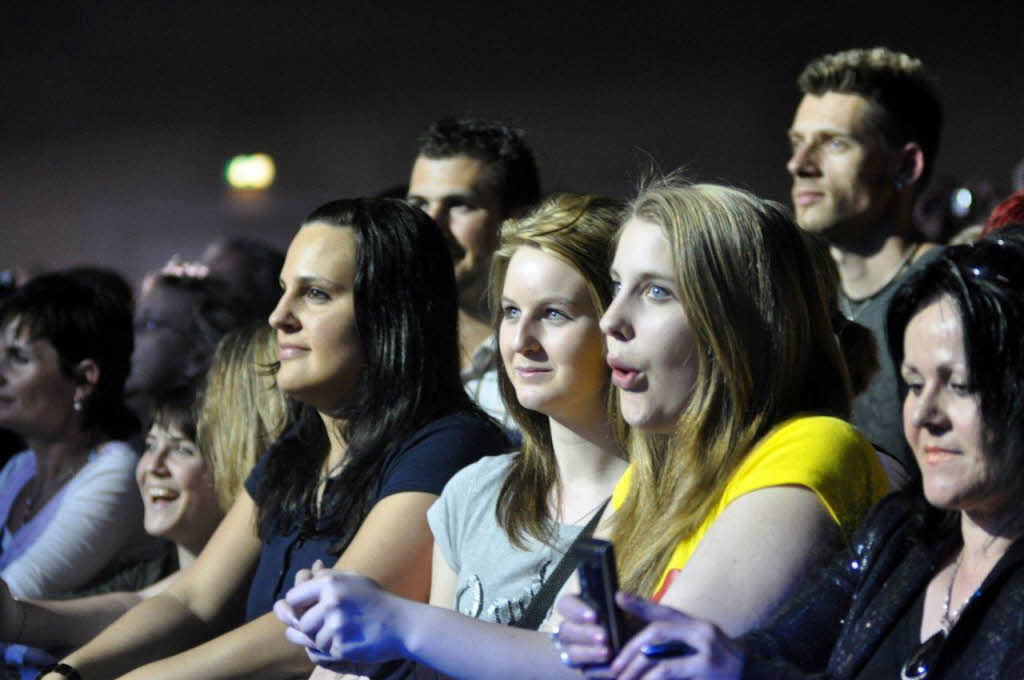 Das Publikum beim Konzert von Ich + Ich in Freiburg Das Publikum beim Konzert von Ich + Ich in Freiburg