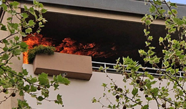 Der Balkon brannte lichterloh.  | Foto: Katja Mielcarek