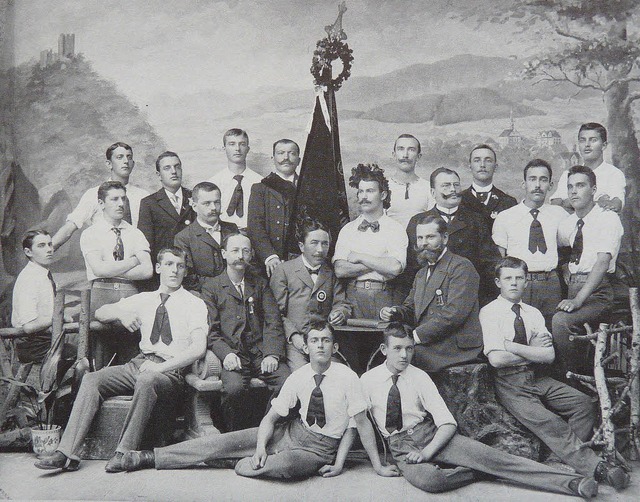 Nur aus Mnnern bestand um die Jahrhun...de 1900 der Turnverein Kollnau-Gutach.  | Foto: Repro: Eberhard Wei