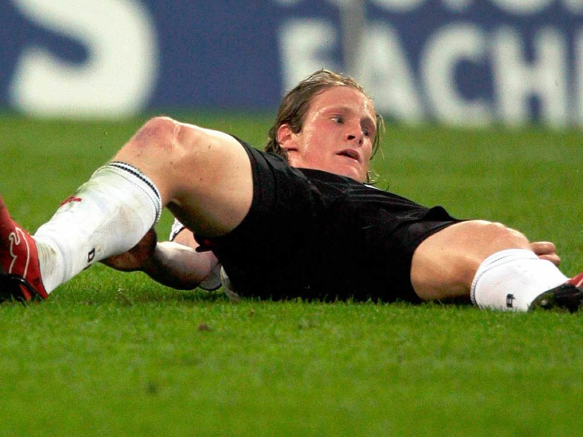 Kommt Marcell Jansen vom HSV nach seiner Verletzung rechtzeitig wieder auf die Beine?
