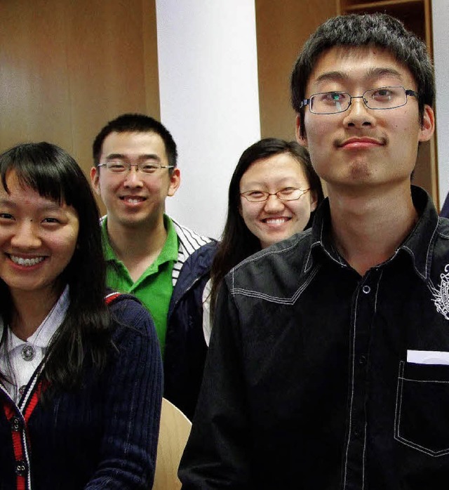 Junge Chinesen, die derzeit Gaststuden...d, gaben Einblicke in ihr Heimatland.   | Foto: Martina David-Wenk