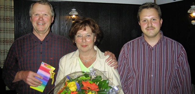 Erwin Zimmermann, seit 25 Jahren Vorsi...r Ehefrau Irene und Vize Stefan Brehm.  | Foto: Privat