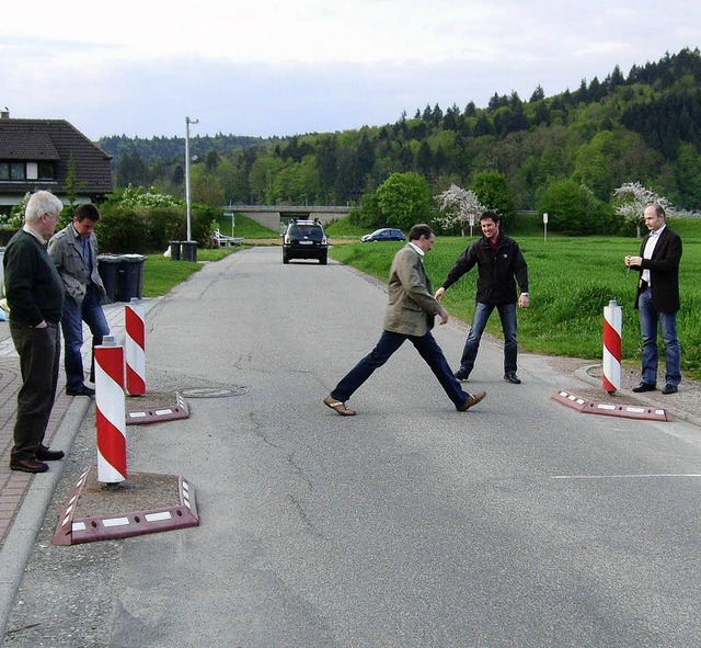 Man lernt nie aus: Ortschaftsrte mach...moderner Verkehrsberuhigung vertraut.   | Foto: Karl Schrimpf