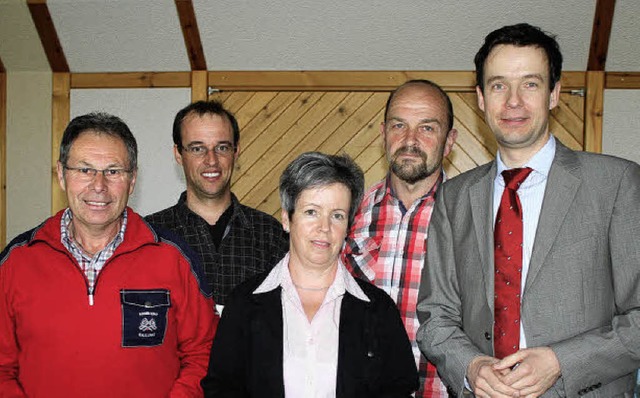 In der Gemeinderatssitzung  ehrte Brg...nn, Patrick Volk und Herbert Pfister.   | Foto: barbara schmidt