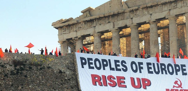 &#8222;Vlker Europas, erhebt Euch&#8220;: Demonstration auf der Akropolis     | Foto: dpa
