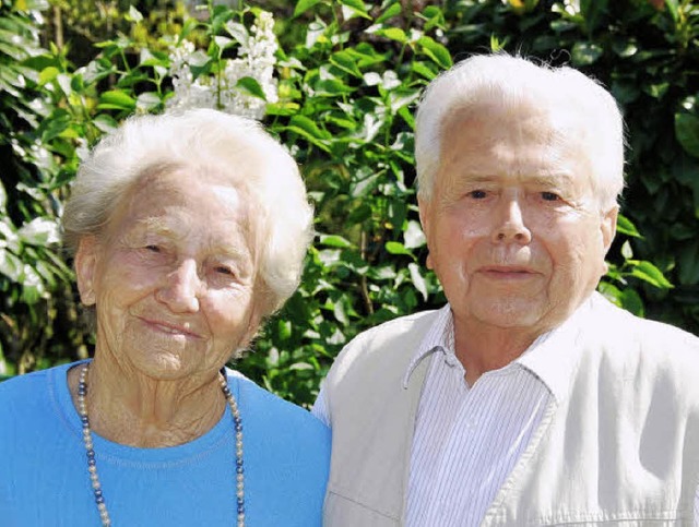 Seit 60 Jahren verheiratet: Anni und H...ser feiern  heute diamantene Hochzeit.  | Foto: Dieter Erggelet