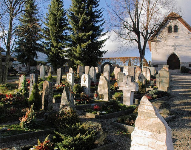 Gemeinderat Grafenhausen hat die Friedhofssatzung neu geregelt.   | Foto: Archiv