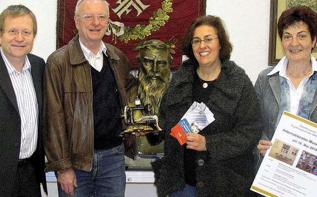 Sie beteiligen sich am Internationalen...Valenta-Wichmann und Anita Steinmann.   | Foto: michael gottstein