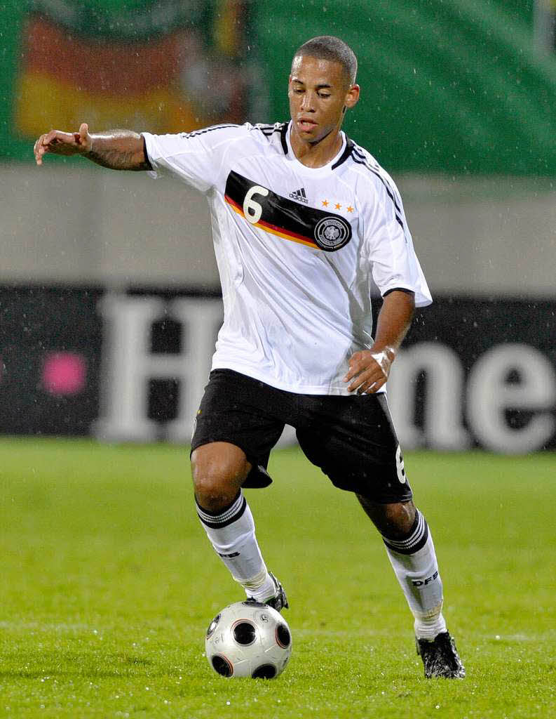 Dennis Aogo, Abwehrspieler vom Hamburger SV
