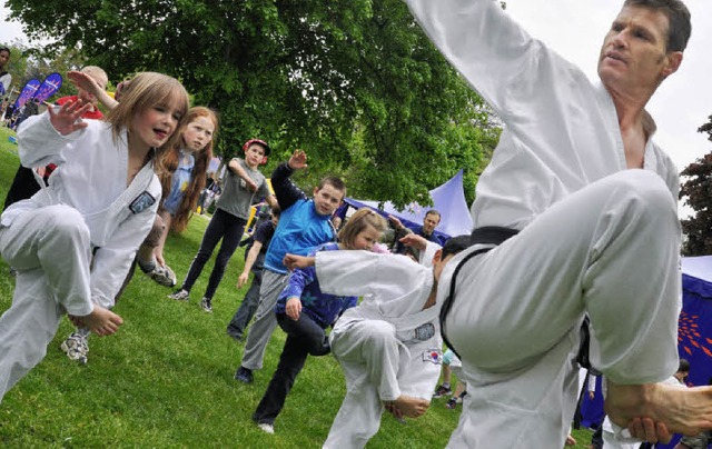 Taekwon-Do war eine Sportart, die Kind...a bewegt&#8220; ausprobieren konnten.   | Foto: Barbara Ruda