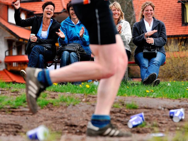 Begeistert und begeisternd: Dieses mun...die Luferinnen und Lufer mchtig an.  | Foto: Seeger