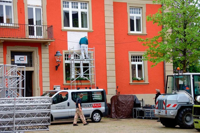 Die Bhne auf dem Markgrfler Platz wird schon aufgebaut.   | Foto: Ruh