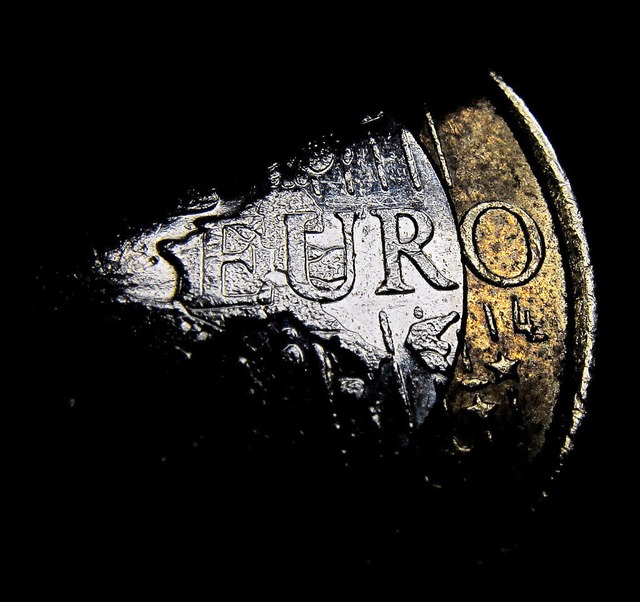 Der Euro im Zwielicht   | Foto: dpa