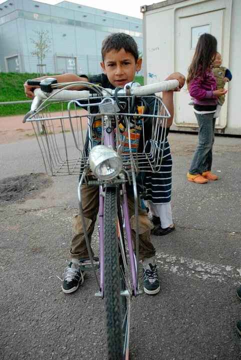 Wo geht es nach Hause? Roma-Fl�chtling in Freiburg  | Foto: BENSIEK