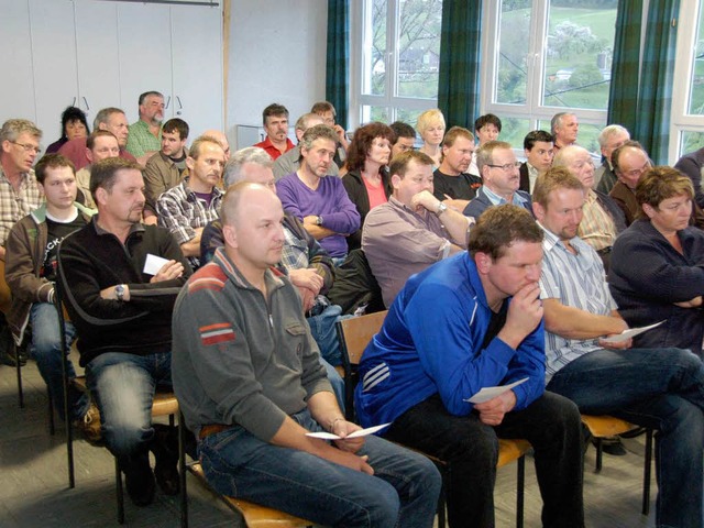 Gut besucht war die Infoveranstaltung ...usheim zum Groprojekt Kanalanschluss.  | Foto: Dietmar Noeske