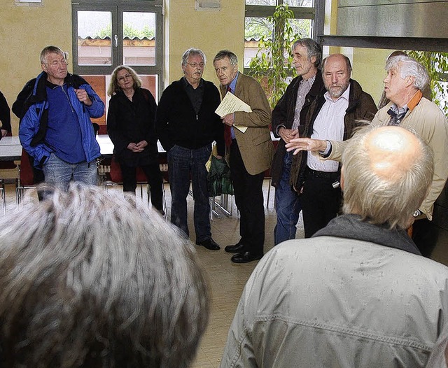 Das alte Wasserwerk in Lrrach und sei...te den Sozialausschuss beim Rundgang.   | Foto: Ingrid Bhm-Jacob