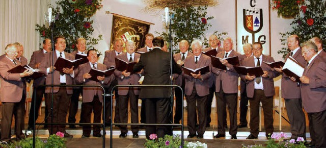 In der Malteserhalle in Gndlingen gab der  Mnnerchor Liederkranz ein Konzert.   | Foto: kai kricheldorff