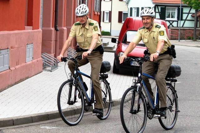 Ettenheimer Polizei geht mit dem Rad auf Streife