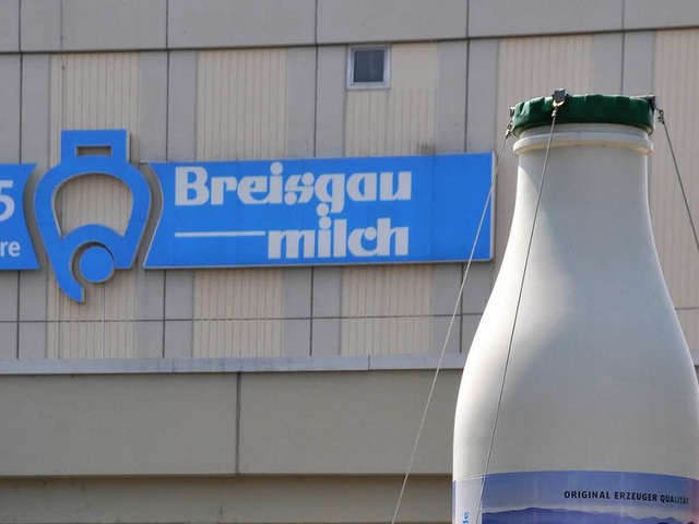 Die Molkerei  Breisgaumilch aus Freibu...den Auszahlungspreisen fr die Bauern.  | Foto: Ingo Schneider