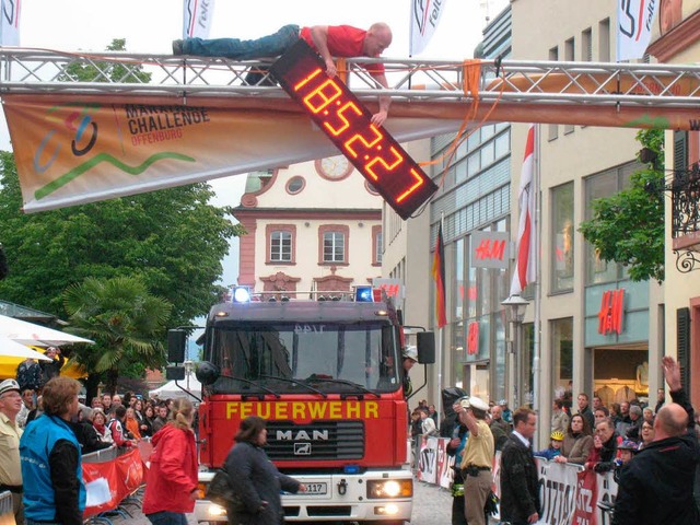 Freie Fahrt fr die Einsatzkrfte der ...mit das Feuerwehrauto passieren kann.   | Foto: H.  Seller