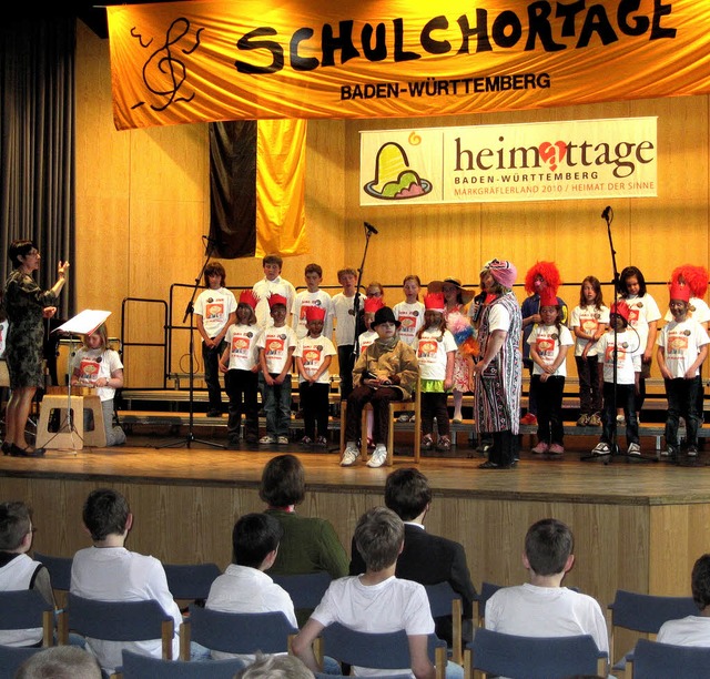 Der Hecklinger Grundschulchor bei sein...ergischen Schulchortage in Neuenburg.   | Foto: Privat