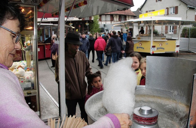 Zuckerwatte. Auch fr die jngsten Stockfestbesucher war gesorgt.   | Foto: Sandra Decoux-Kone