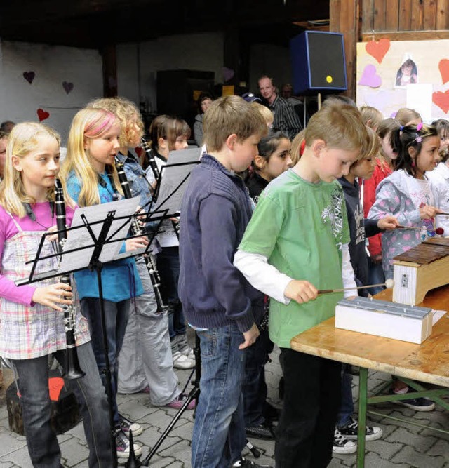 Beim Hock der guten Tat stellten die S...it der Musikkapelle Grafenhausen vor.   | Foto: Schule