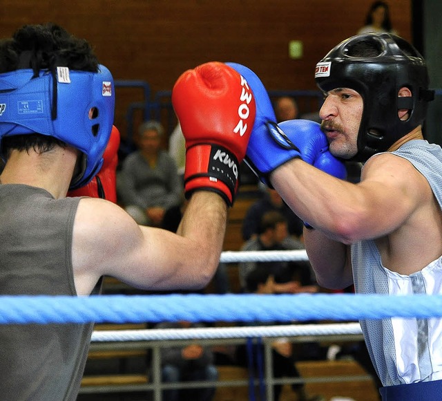 Bei den Deutschen Hochschulmeisterscha...lev (Uni Darmstadt) im Ring gegenber.  | Foto: Thomas Kunz