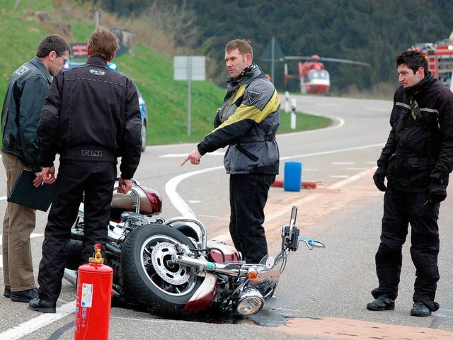 Schwer verletzt wurde ein Motorradfahr...ch bei einem Unfall bei Altglashtten.  | Foto: Martin Ganz