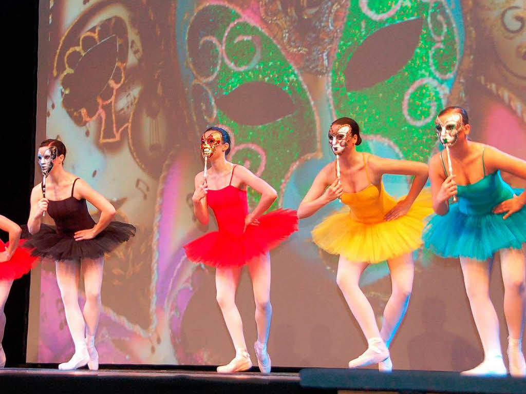 Impressionen aus der Jubilumsauffhrung zum 25-jhrigen Bestehen des Ballettstudios ute anna in Waldkirch, in der Stadthalle.