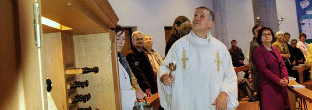 Im Rahmen des Festgottesdienstes weiht...litz die Orgel und das neue Register.   | Foto: OUNAS-KRUSEL