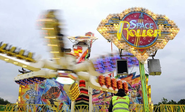 Wilde Fahrt durch die Freiburger Luft:...r sitzt ein Eidgenosse am Steuerpult.   | Foto: Thomas Kunz