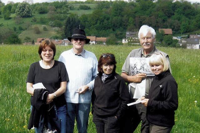 Besucher kommen zum Schlachtfeld