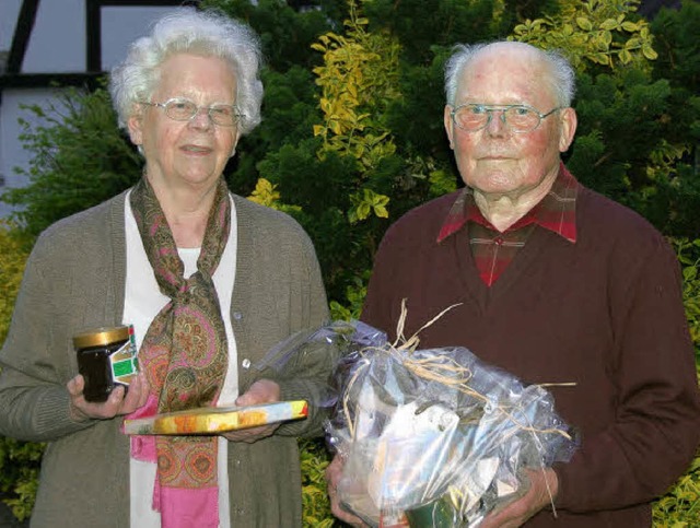 Hildegard und Friedrich Wilhelm Stork ...en sie jetzt von der Gemeinde geehrt.   | Foto: Pia Grttinger