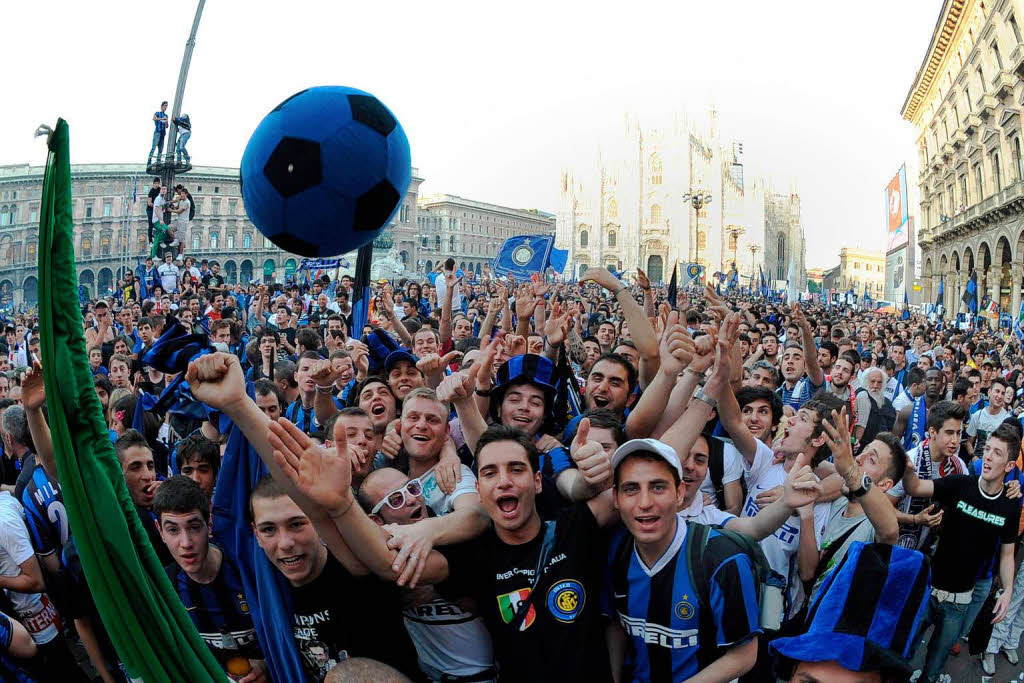 Halbzeit: Zuversicht bei den Inter-Fans in der italienischen Heimat.