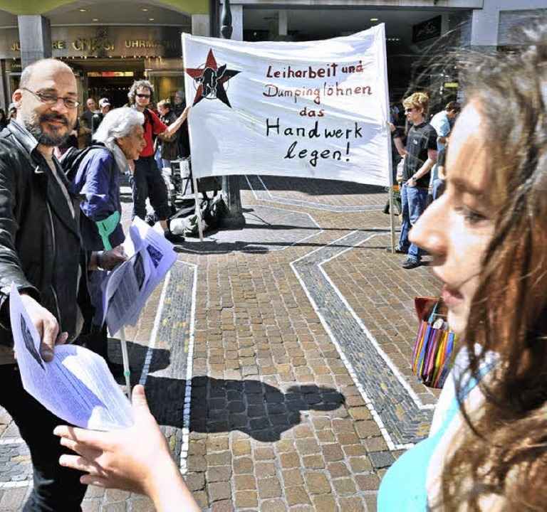 Demo am Bertoldsbrunnen gegen Leiharbeit.   | Foto: Michael Bamberger