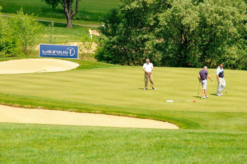 Anzeigen-Dossier Mercedes-Benz GolfMasters Sdbaden 2010